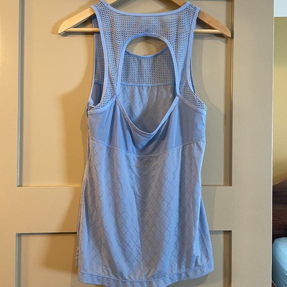 Lorna Jane Light Blue Mesh Cut Out Tank - Picture 2 of 6